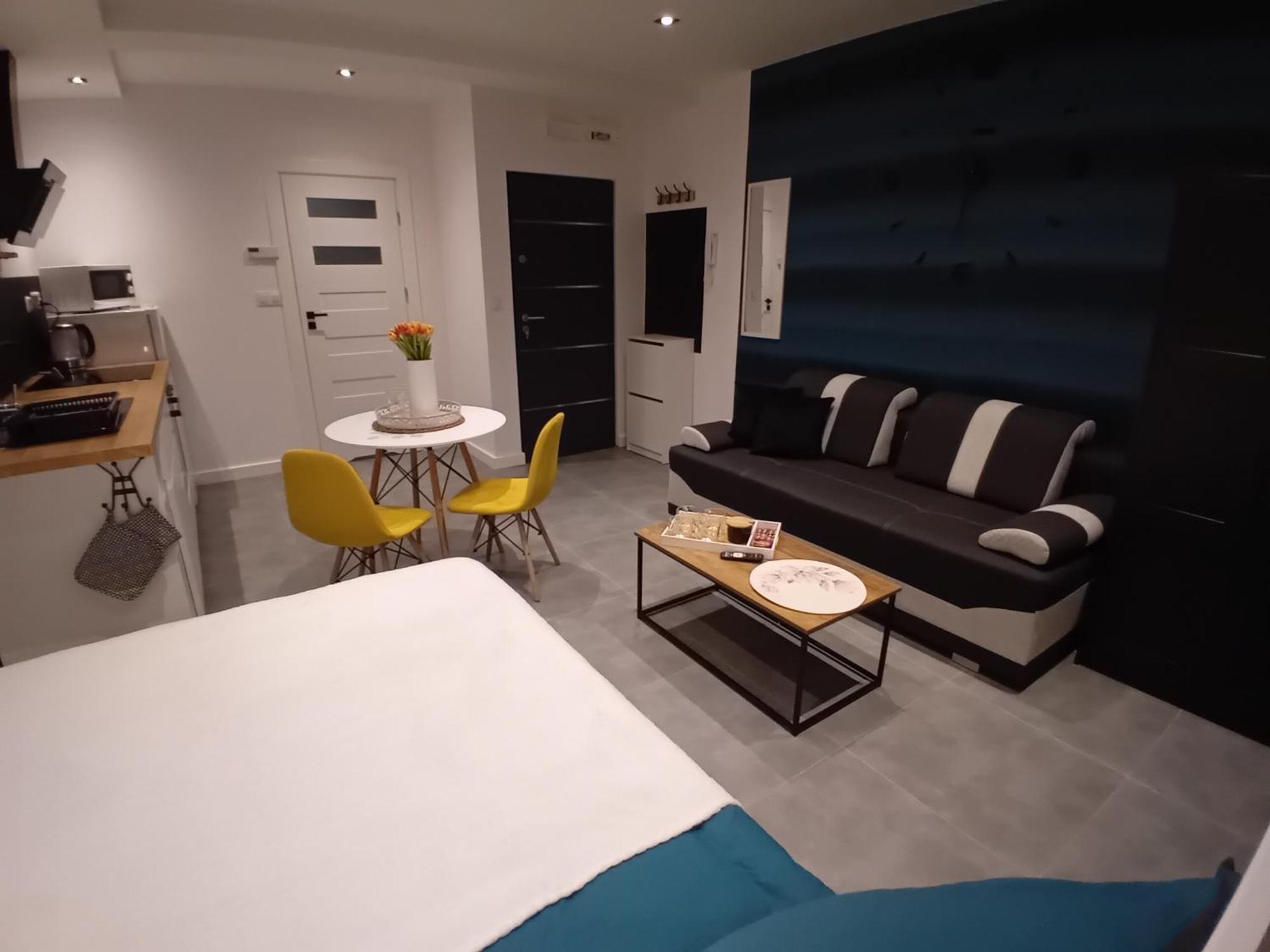 Viva Apartments Oswiecim Bagian luar foto