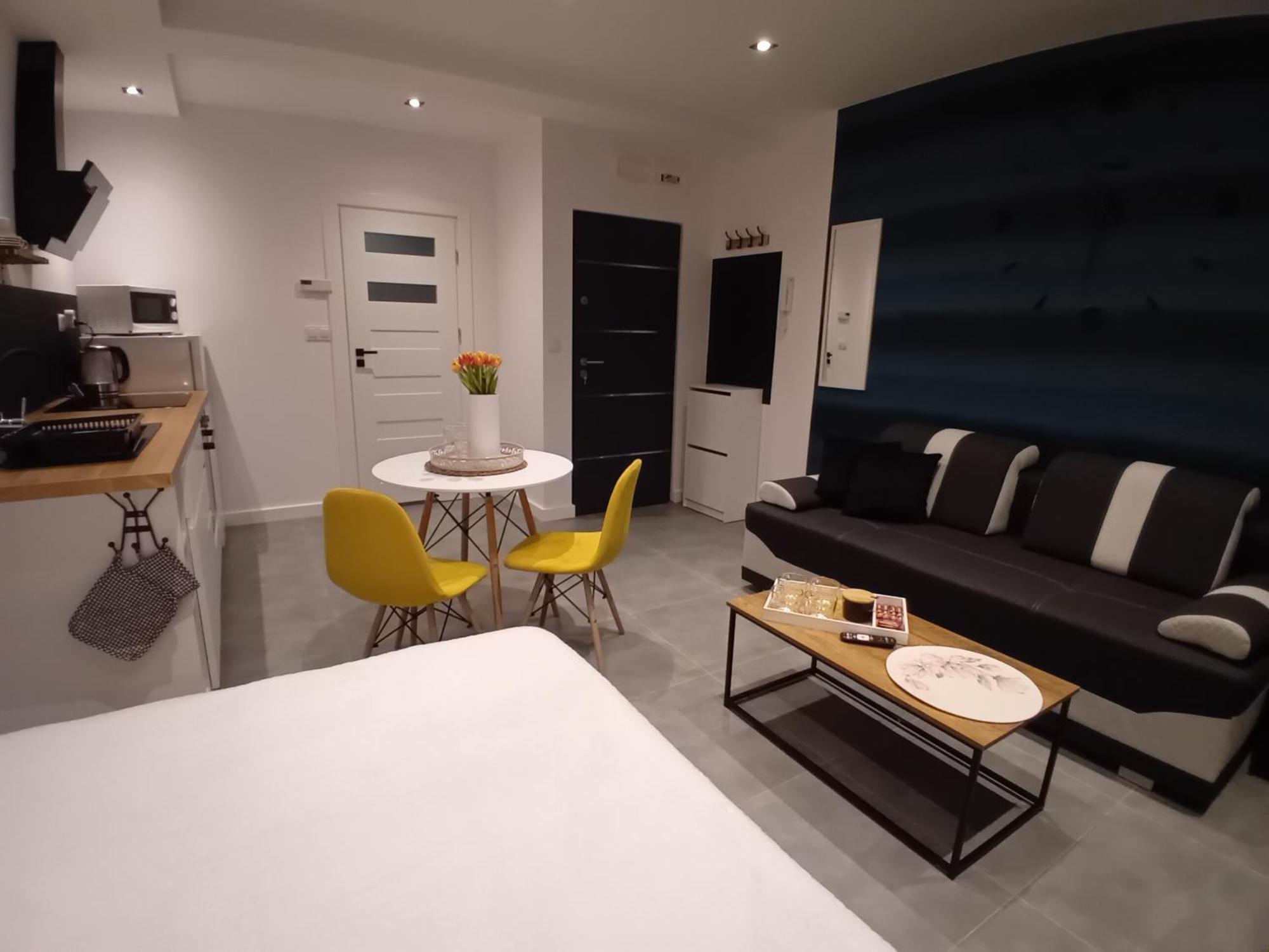 Viva Apartments Oswiecim Bagian luar foto
