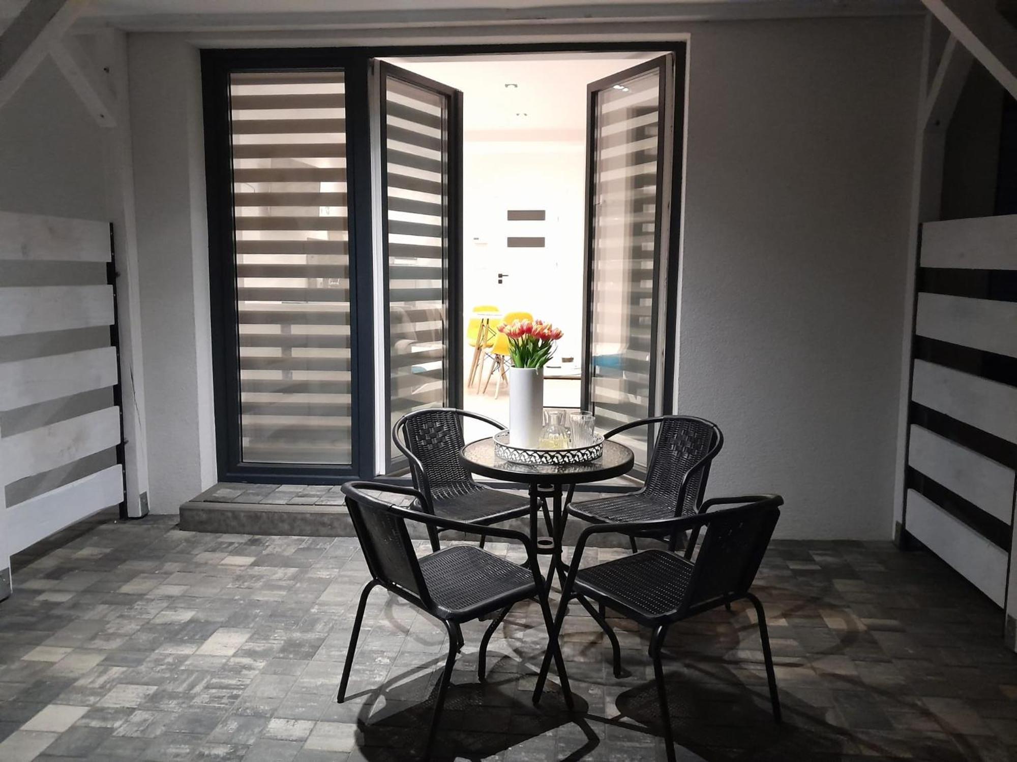 Viva Apartments Oswiecim Bagian luar foto