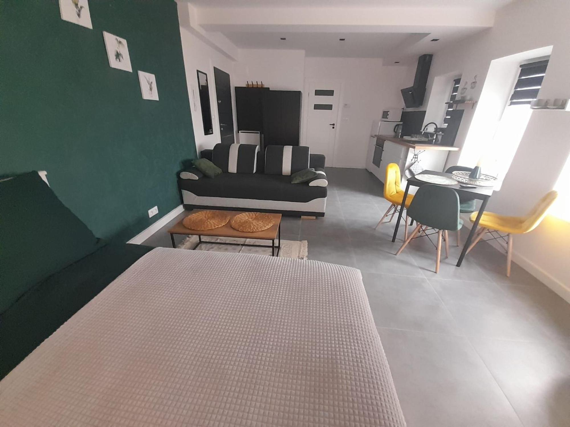 Viva Apartments Oswiecim Bagian luar foto